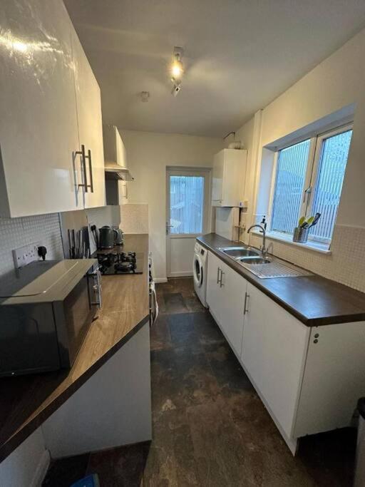 Spacious 4Bedroom House In Warrington - Sleeps 8 Esterno foto